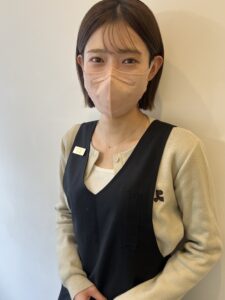 安達麻衣